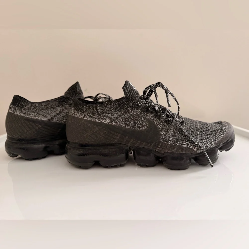 Nike Women's Black and White Vapormax Sneakers - Picture 2 of 5
